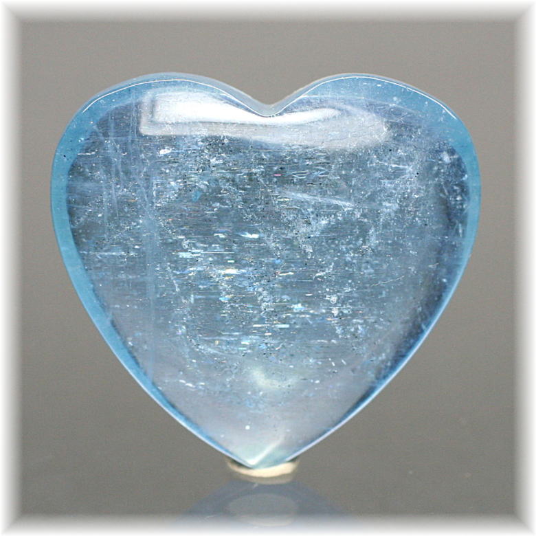 ブラジル産]アクアマリンハートシェイプ(Aquamarine-Heart110IS