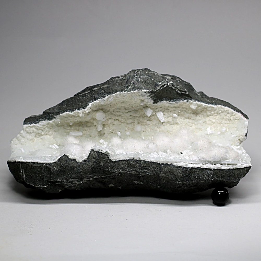 高品質]インド産オケナイト原石/ジオードタイプ（オーケン石）(OKEN
